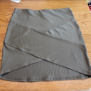 H&M Ribbed Faux-Wrap Mini Pencil Skirt Sz M Olive